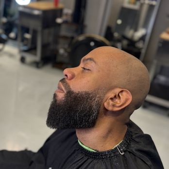 Saga Studios - Tapered with sculpted beard. - Barbers Near Me - Los Angeles, California