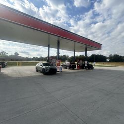 Casey's - Gas pumps
