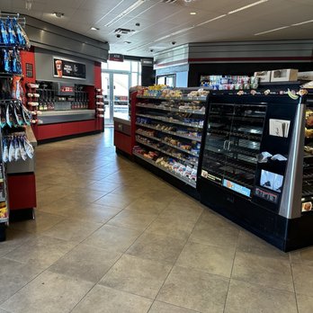 QuikTrip - Tea station and donut case - Convenience Stores Near Me - Wagoner, Oklahoma QuikTrip - Tea station and donut case - Convenience Stores Near Me - Wagoner, Oklahoma