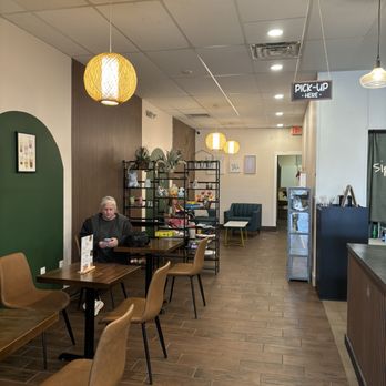 Sip N' Swirl - Interior - Bubble Tea Near Me - Fenton, Michigan