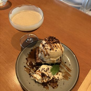 Pomelia - Brownie with house made sea salt caramel gelato - Italian Near Me - Brunswick, Maine