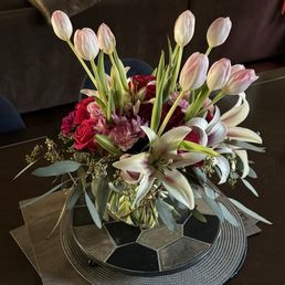 Flowers after seven days. Still beautiful. Flowers after seven days. Still beautiful.