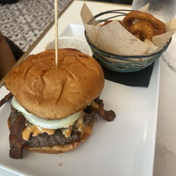 Sugar Factory - American Near Me - Honolulu, Hawaii Sugar Factory - American Near Me - Honolulu, Hawaii