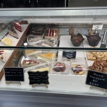 Jun’s Macaron Gelato - Macarons Near Me - Flushing, New York