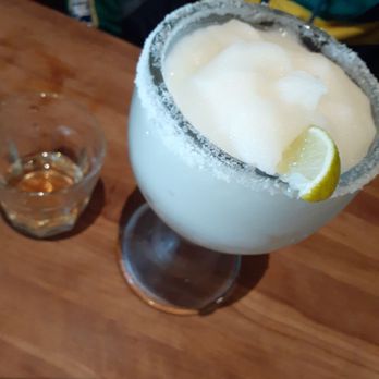 Cheddar's Scratch Kitchen - Frozen margarita - Comfort Food Near Me - Kissimmee, Florida Cheddar's Scratch Kitchen - Frozen margarita - Comfort Food Near Me - Kissimmee, Florida