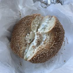 Sesame seed bagel with veggie cream cheese