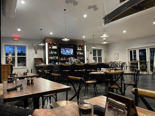 BOATHOUSE SARANAC LAKE PUB - Updated December 2024 - 84 Photos & 85