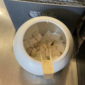 Dandelion Chocolate - House-made marshmallows - Chocolatiers & Shops Near Me - San Francisco, California Dandelion Chocolate - House-made marshmallows - Chocolatiers & Shops Near Me - San Francisco, California