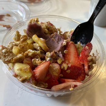 The Fruit Stand - Açaí Bowl - Breakfast & Brunch Near Me - Kent, Ohio