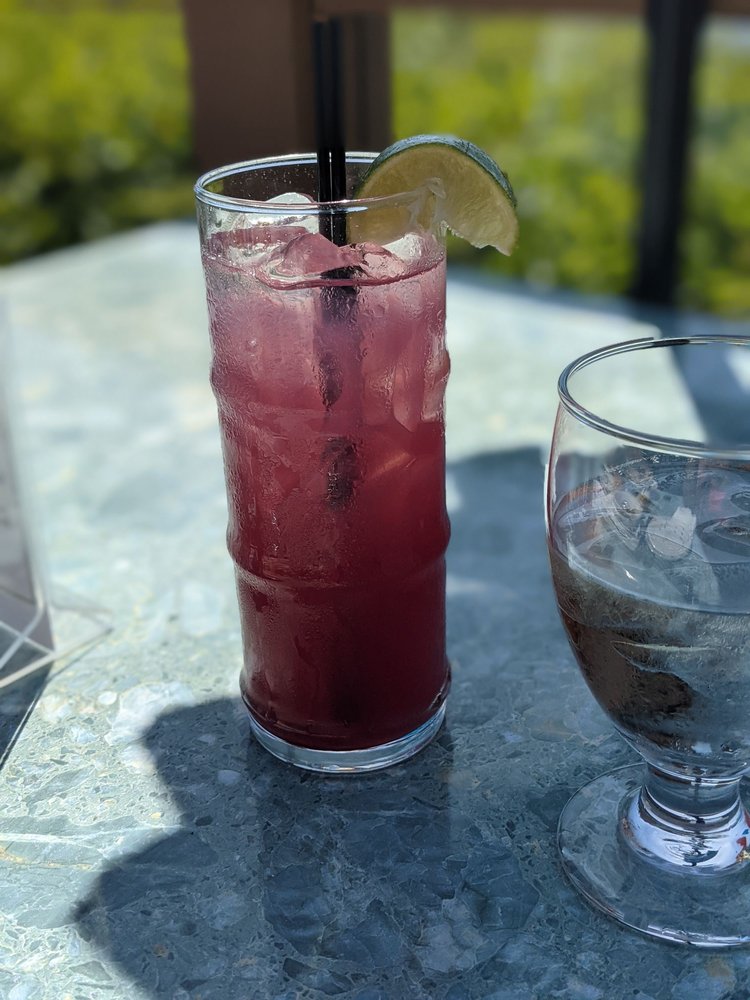 Emory's On Silver Lake