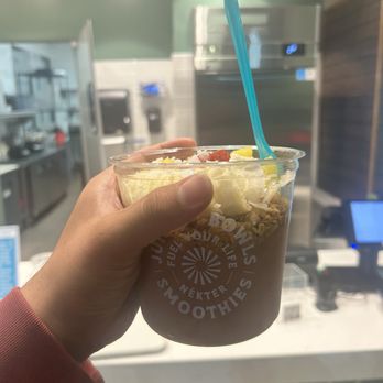 Nekter Juice Bar - Acai Mango Bowl - Cafes Near Me - Los Angeles, California Nekter Juice Bar - Acai Mango Bowl - Cafes Near Me - Los Angeles, California