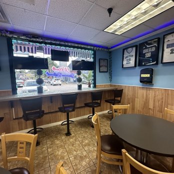 The Rhode House - Fast Food Near Me - Kingstown, Rhode Island