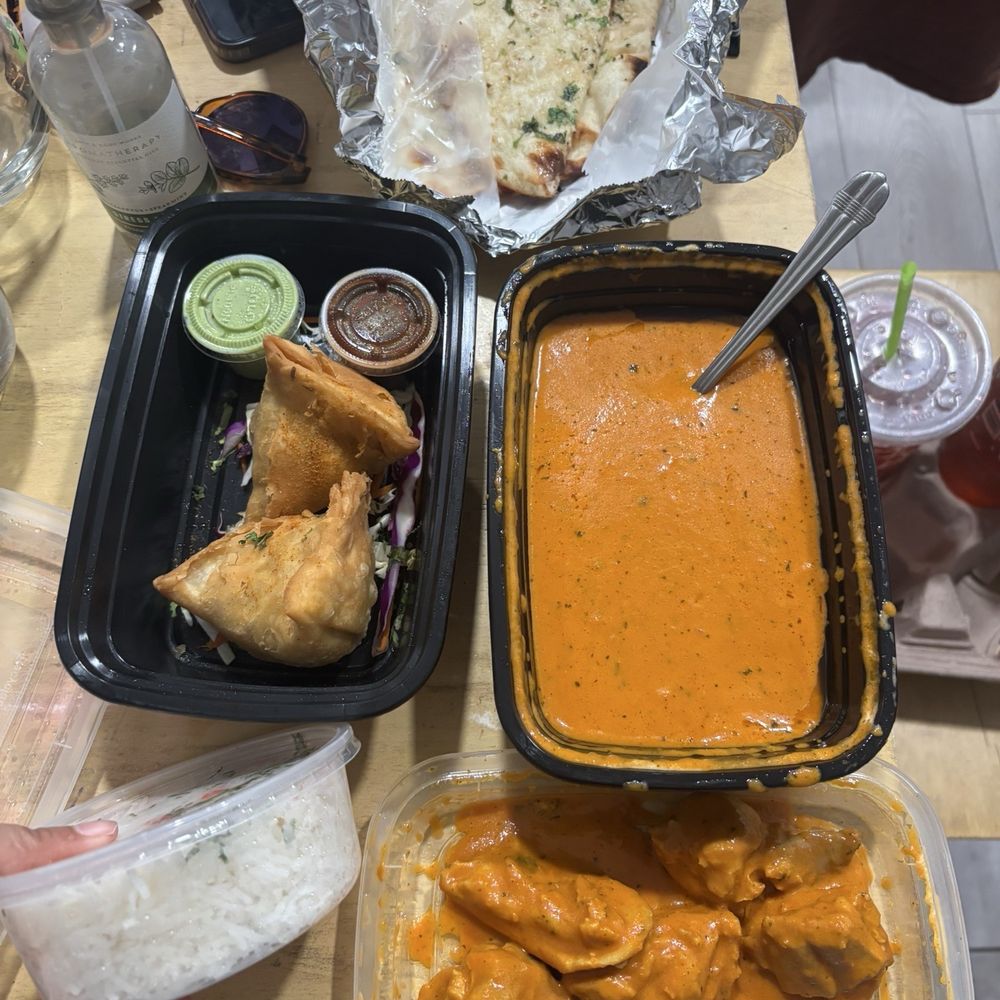 Golden Tadka - Butter chicken Garlic naan & samosas - Indian Near Me - West Covina, California Golden Tadka - Butter chicken Garlic naan & samosas - Indian Near Me - West Covina, California