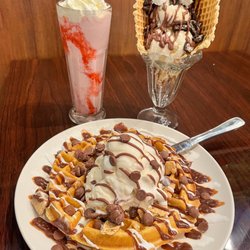 White Rabbit Dessert Experience