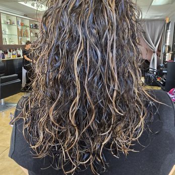 Lyly Hair Salon - Hair Stylists Near Me - Westminster, California Lyly Hair Salon - Hair Stylists Near Me - Westminster, California