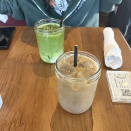 MATCHA LATTE (top) & HOJICHA LATTE (bottom) MATCHA LATTE (top) & HOJICHA LATTE (bottom)