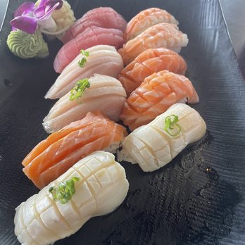 Jinme Ramen & Sushi Bar - Nigiri combo plate - Sushi Bars Near Me - Auburn, California