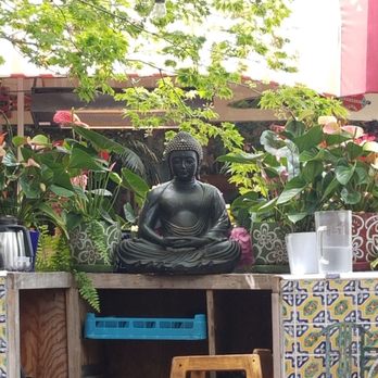 Tower Cafe - Buddha decor - Breakfast & Brunch Near Me - Sacramento, California Tower Cafe - Buddha decor - Breakfast & Brunch Near Me - Sacramento, California