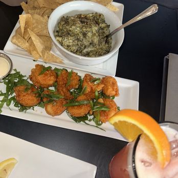 Zeppe's Tavern & Pizzeria - American Near Me - Naples, Florida