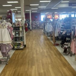 Kohl's - Photo Tj Max.. this is what Kohls copying 5/1/26