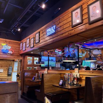 Texas Roadhouse - Steakhouses Near Me - Moreno Valley, California