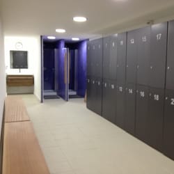 Tahiti Sun - Vestiaires et douches de votre centre de Fitness au féminin