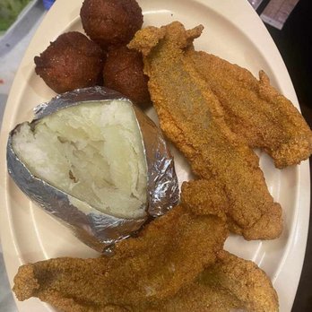 Taylor's Place - Italian Near Me - Burnsville, Mississippi