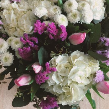 Flower Corner - Customized floral arrangement made by Juan - Florists Near Me - San Francisco, California