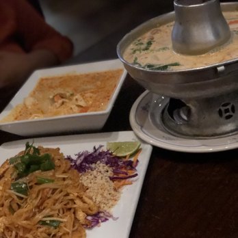 Torung Restaurant - Pad Thai/ yellow curry/ Tom kha - Thai Near Me - Los Angeles, California Torung Restaurant - Pad Thai/ yellow curry/ Tom kha - Thai Near Me - Los Angeles, California