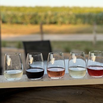 Dosaage Vineyard + Winery - Wine Tasting Room Near Me - Grimes, Iowa Dosaage Vineyard + Winery - Wine Tasting Room Near Me - Grimes, Iowa