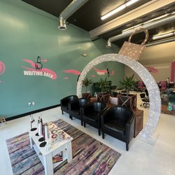 Pressed Nail Bar - Inside - Waiting area