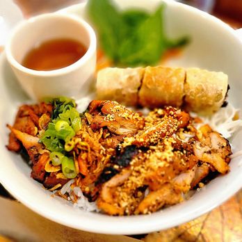 Caphe Banh Mi - Grilled Lemongrass Chicken Bún - Vietnamese Near Me - Alexandria, Virginia