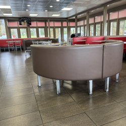 Carl's Jr - Interior