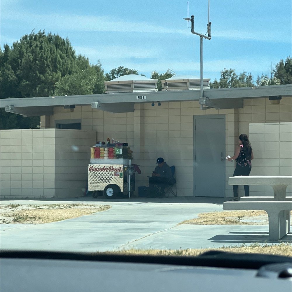 Rest Area - Fruit man - Rest Stops Near Me - White Water, California