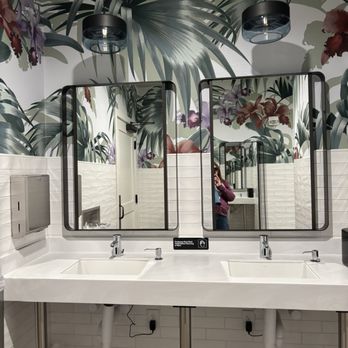 Tommy Bahama Marlin Bar - Ladies Restroom - New American Near Me - Charlotte, North Carolina Tommy Bahama Marlin Bar - Ladies Restroom - New American Near Me - Charlotte, North Carolina
