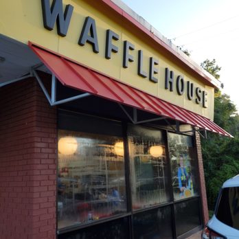 Waffle House - Alachua - the outside of the building - Diners Near Me - Alachua, Florida Waffle House - Alachua - the outside of the building - Diners Near Me - Alachua, Florida