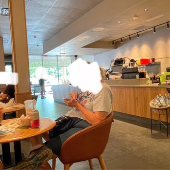 Starbucks - Coffee & Tea Near Me - Little Neck, New York