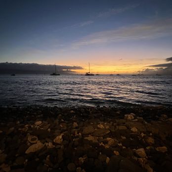 Honu Oceanside - Seafood Near Me - Lahaina, Hawaii