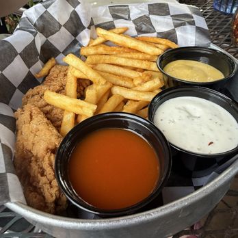 Big Bob's Pizza - Chicken Tenders - Underrated - Pizza Near Me - Grand Rapids, Michigan