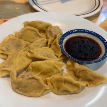 Chengdu 7 Sichuan Cuisine - Beef and onion steamed dumplings - Szechuan Near Me - Cary, North Carolina Chengdu 7 Sichuan Cuisine - Beef and onion steamed dumplings - Szechuan Near Me - Cary, North Carolina