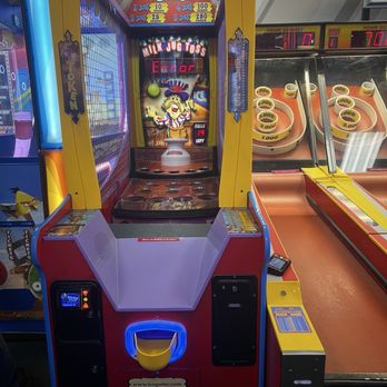 Chuck E. Cheese - Game out of service - Pizza Near Me - West Hills, California Chuck E. Cheese - Game out of service - Pizza Near Me - West Hills, California