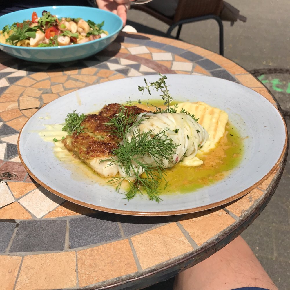 Restaurant Willomitzer - Halibut with kohlrabi & mashed potatoes - German Near Me - Cologne, NW