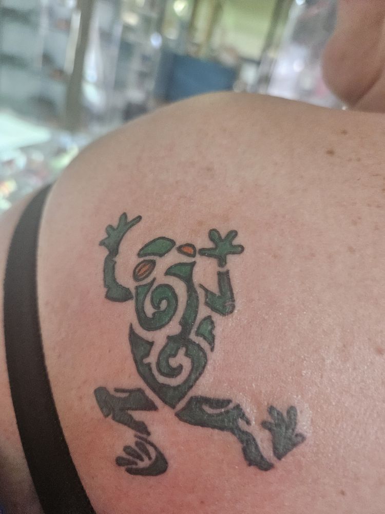 Addictive Artistry Logo