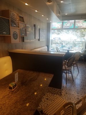 Point Chaud Café & Crêpes by null