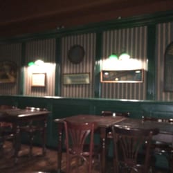 Kent Pub - Interior looks new