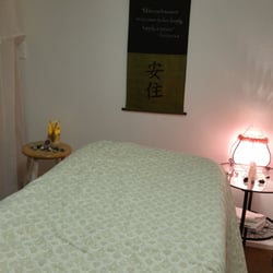 Ancient Bear's Crystal Spirit Healing - A small yet quaint space, where you are the focus of all energy, reiki, and crystal energy works.