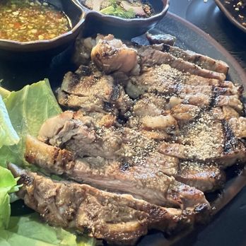 Som Boon Thai Kitchen - Tiger Cry - Thai Near Me - Houston, Texas