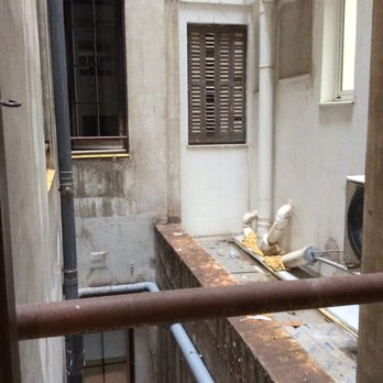 Casa Gràcia - In Barcelona leider keine ungewöhnliche Aussicht :( - Hostels Near Me - Barcelona, B