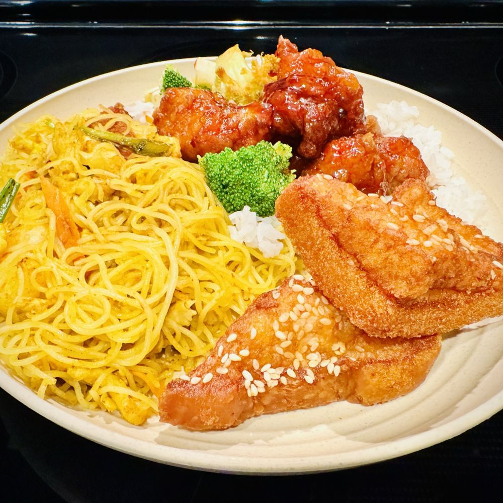 Singapore Rice Noodles, General Tso's Chicken and Shrimp Toast Singapore Rice Noodles, General Tso's Chicken and Shrimp Toast