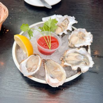 Sotto Mare - Oysters on Half Shell - Seafood Near Me - San Francisco, California Sotto Mare - Oysters on Half Shell - Seafood Near Me - San Francisco, California